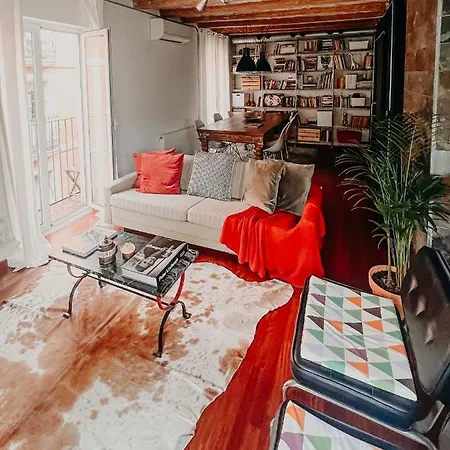 Apartment Artsy-stylish In The Heart Of Barcelona