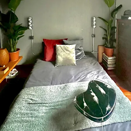 Artsy-stylish In The Heart Of Apartment *